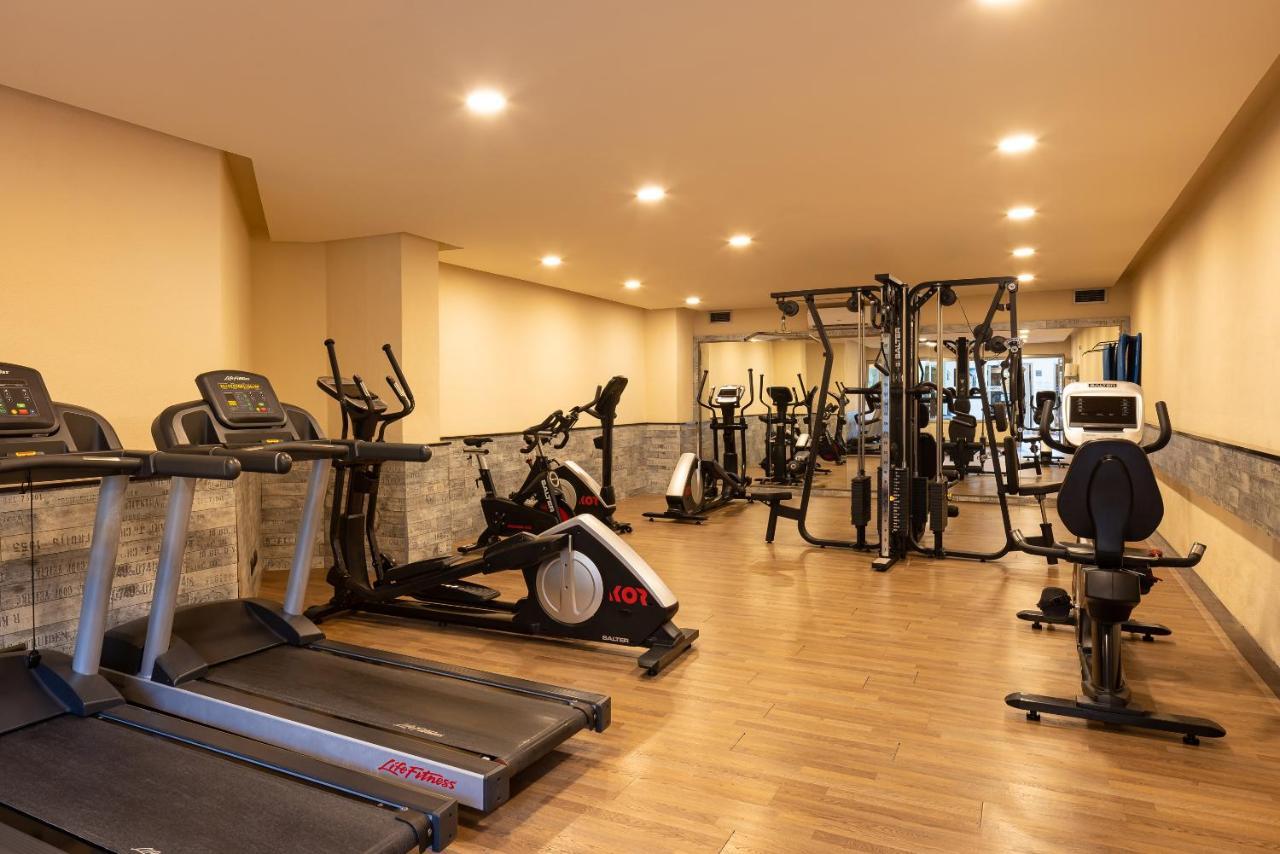 Hotel Golden Bahia De Tossa & 4* Sup. Tossa de Mar