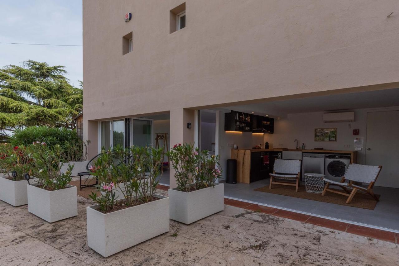 Romantic Modern Private Swimming Pool 5 Min Walk From Centre