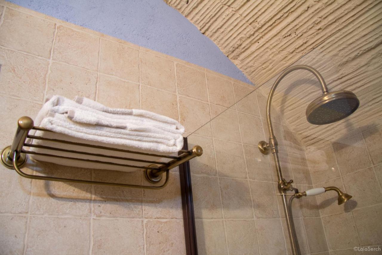 Mas 1670 - Adults Only 3*