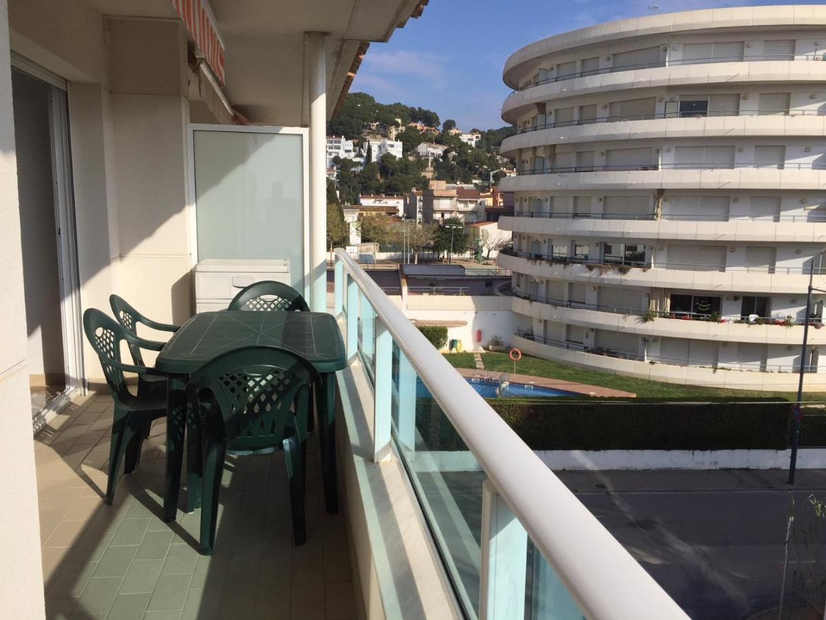 Brises Del Mar 3-3 *