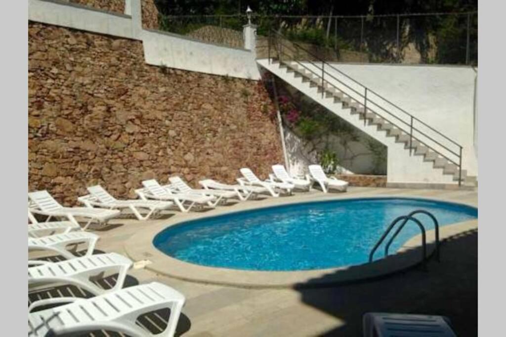Con Piscina En El Centro De Apartamento Blanes