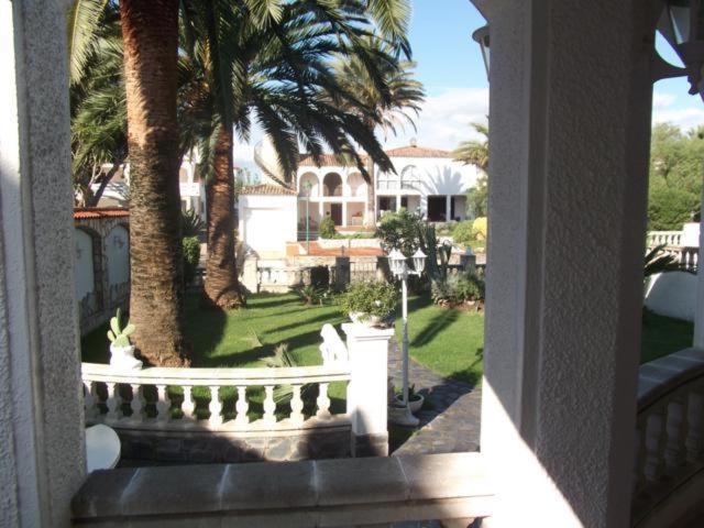 Amb Amarre I Jardi * Empuriabrava