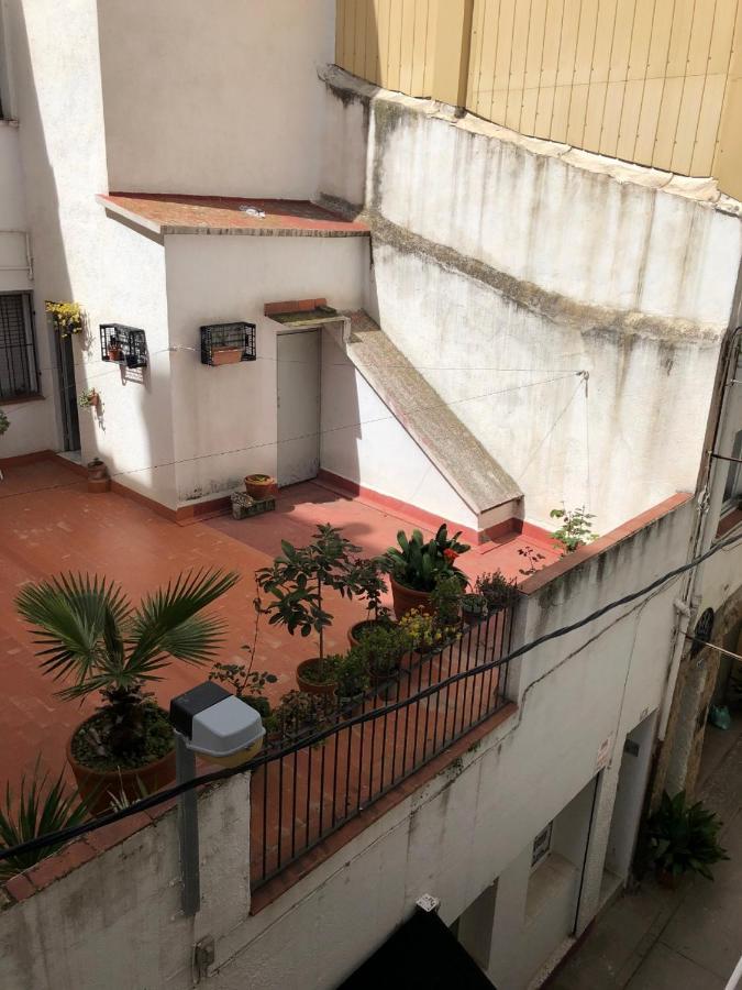 2 Bedroom Large Modern In Old Town 50m From The Beach! Apartamento