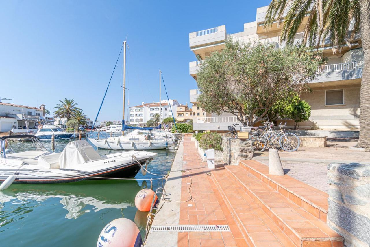 Ref 403 Apartamento *
