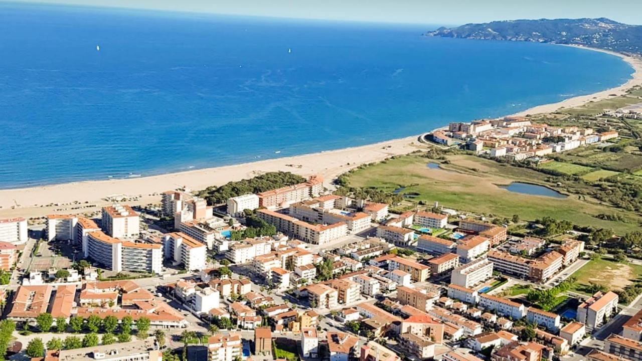 Les Orenetes Apartment