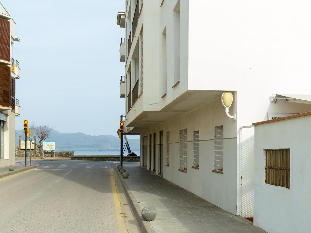 En El Port De La Selva: Planta Baja, Terraza Y Wifi A Metros De La Playa - Es-228-52 Apartamento *
