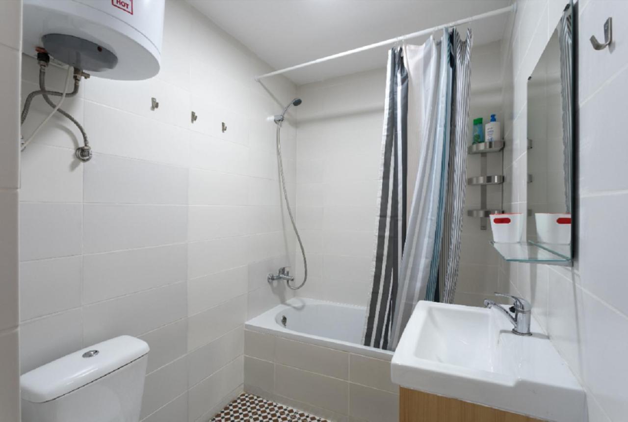 Apartment Flat Near The And Center Of 
