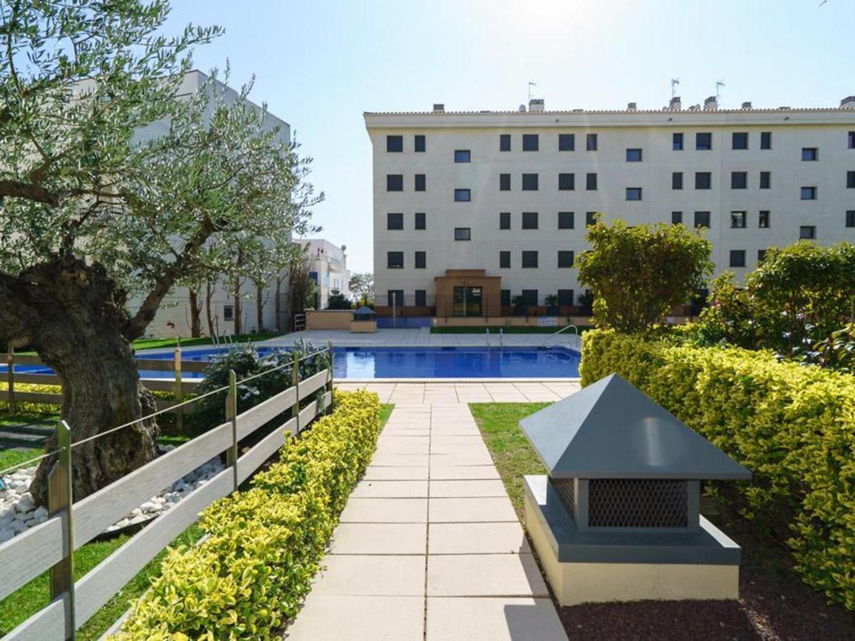 Apartamento Frente A La Playa De Roses, Piscina, Terraza, Ac, Parking, 6 Pers, Ideal Familias - Es-258-13 Rosas