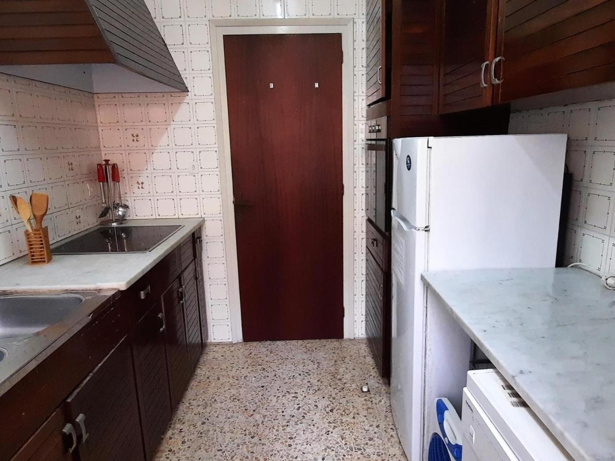 En Con 2 Habitaciones, Cocina Equipada Y Estacionamiento - Ideal Familias - Es-170-42 Llançà