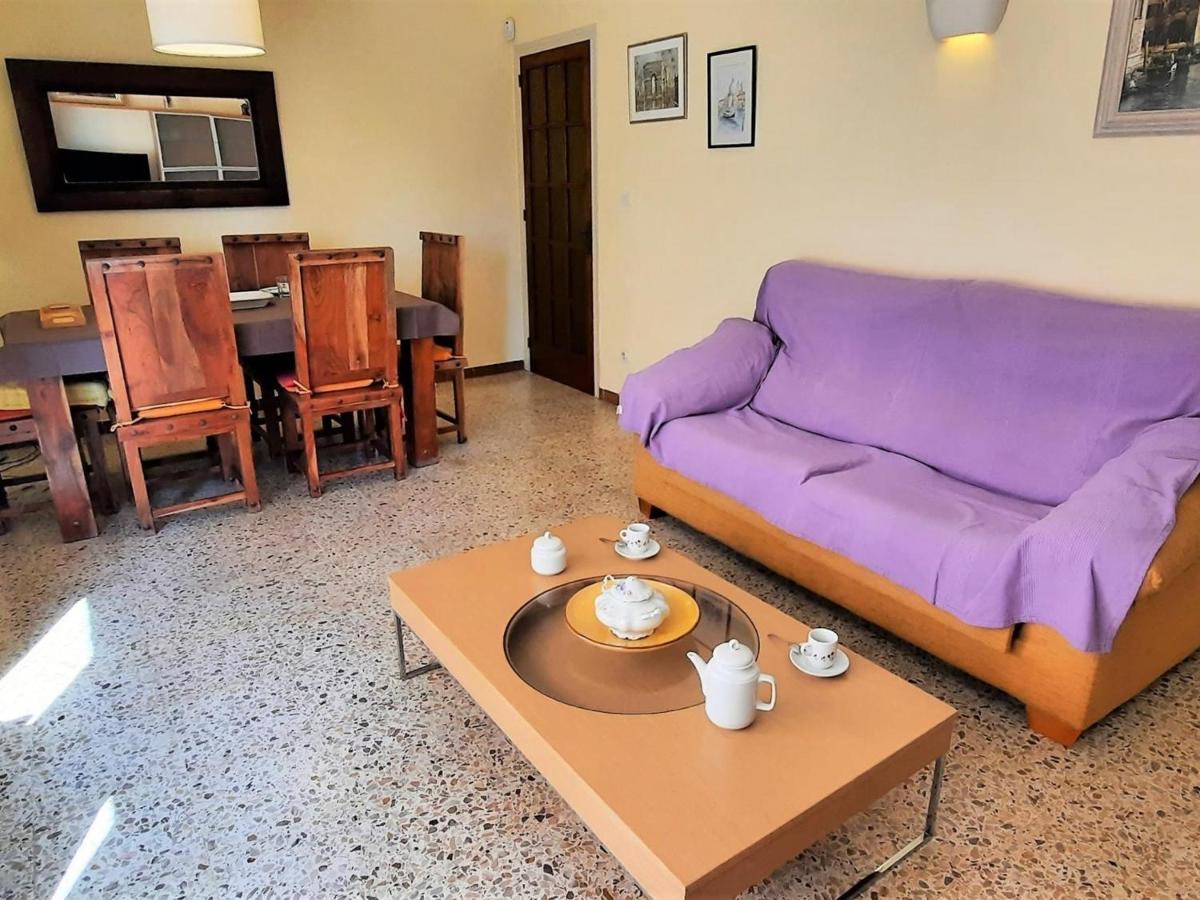 En Con 2 Habitaciones, Cocina Equipada Y Estacionamiento - Ideal Familias - Es-170-42 Apartamento