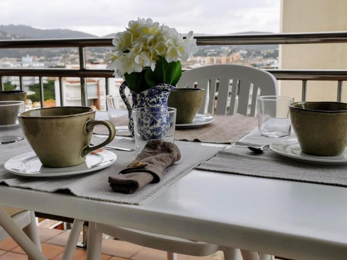 Apartamento En Primera Linea De Mar En Platja D'Aro, Tranquilo Y Soleado, Con Terraza Y Parking - Es-209-23 Apartment