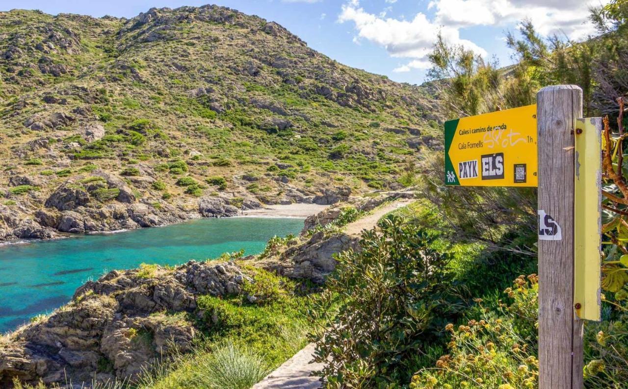 Port De La Selva 100 En La Costa Brava *