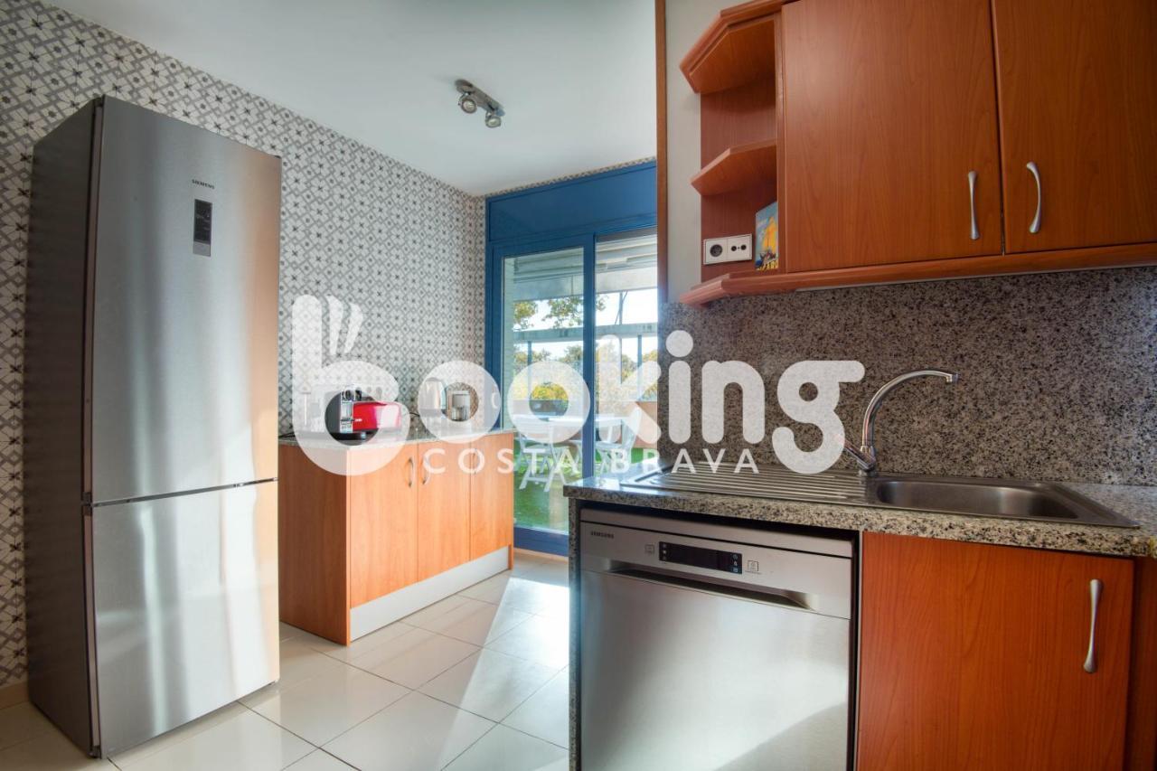 Apartamento Soleado - Amb Gran Terrassa Al Centre De Platja D'aro, Amb Parking I Piscina Comunitaria