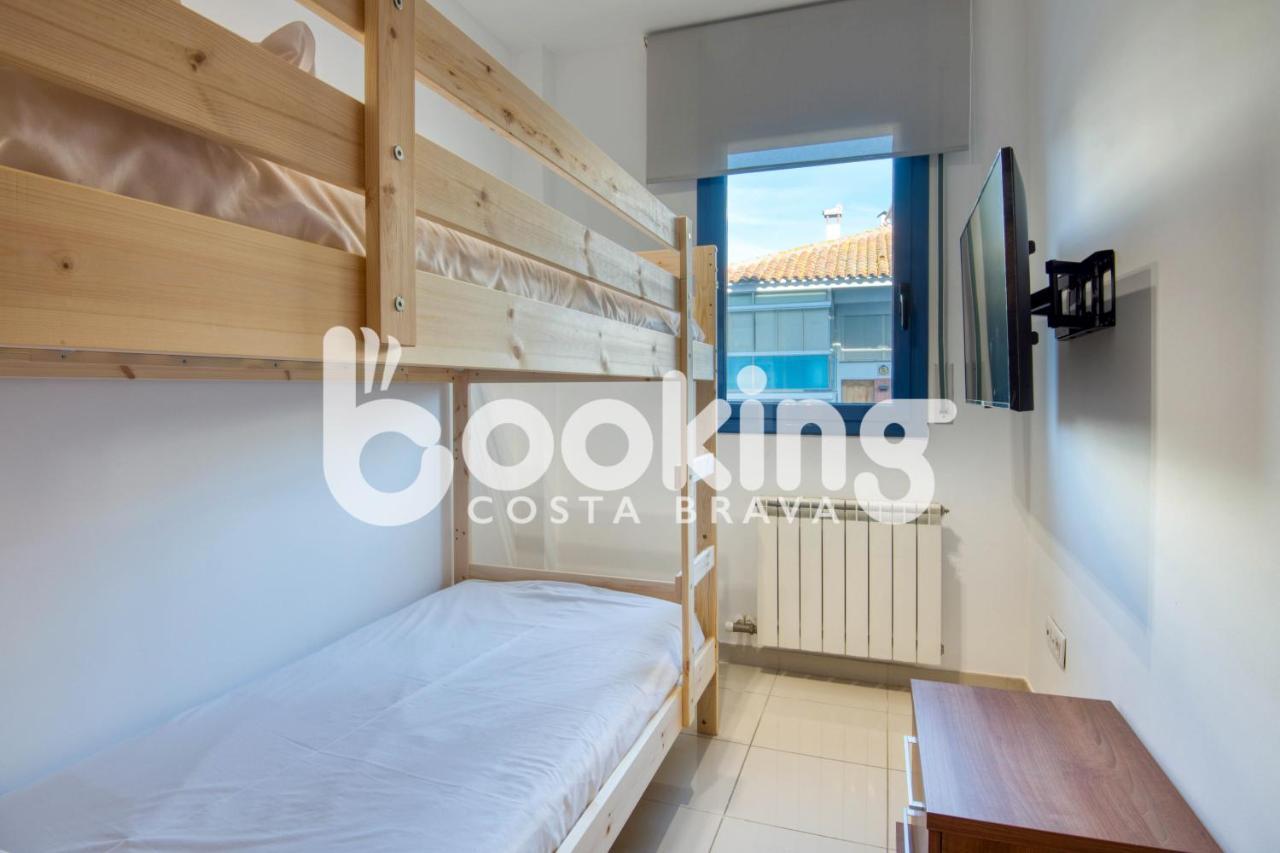 Apartamento Soleado - Amb Gran Terrassa Al Centre De Platja D'aro, Amb Parking I Piscina Comunitaria *
