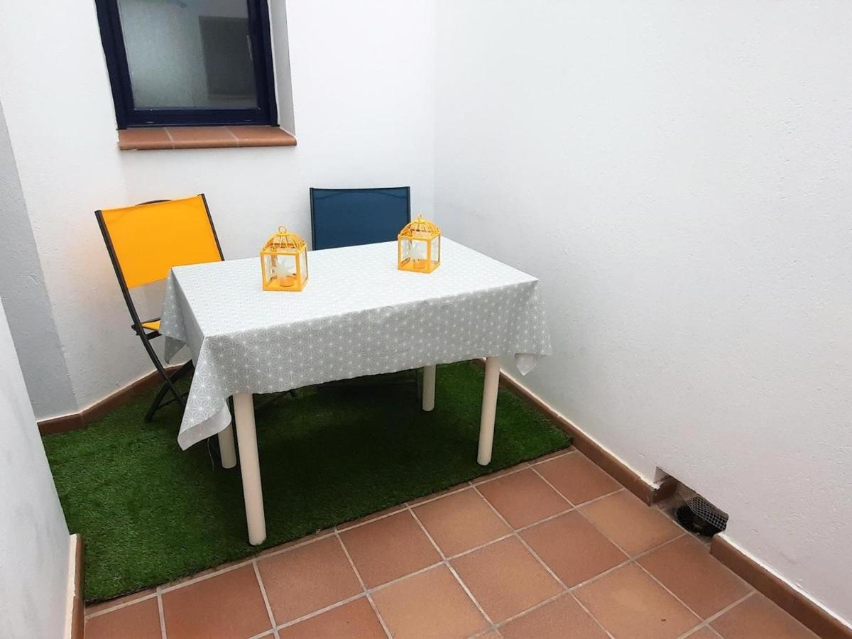 En Llanca: 2 Habitaciones, Terraza, Frente A La Playa Del Port, ¡mascotas Bienvenidas! - Es-170-78 Apartment *