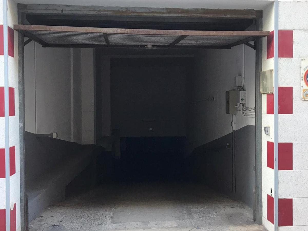 Apartamento Reformado Con Vista Al Mar, 20m De La Playa, A.a., Garaje, En Centro De - Es-258-12 Rosas