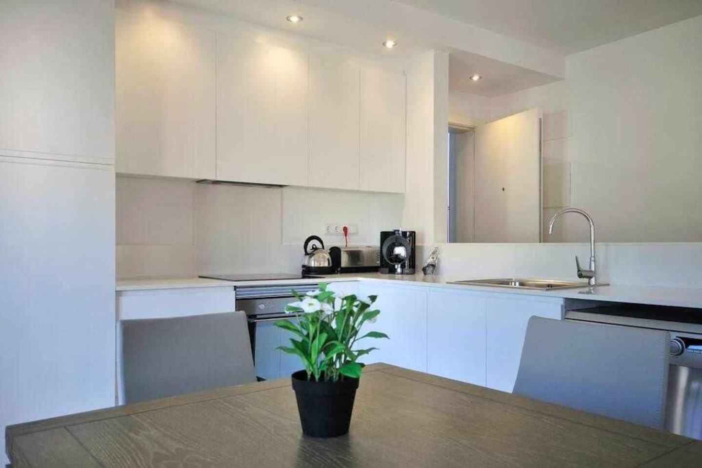 Stunning W Amazing Views In * Girona