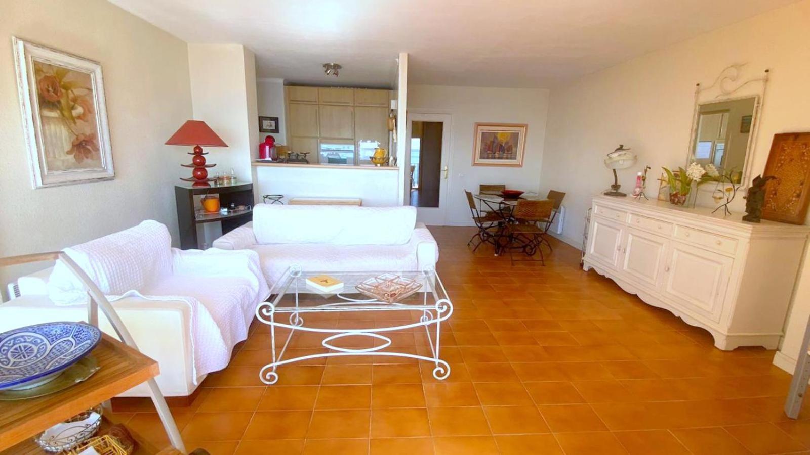 Apartamento Dallas 1 C Rosas