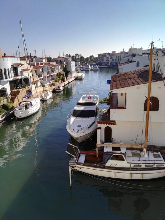 Waterside - Two Bedroom Apartamento Ampuriabrava