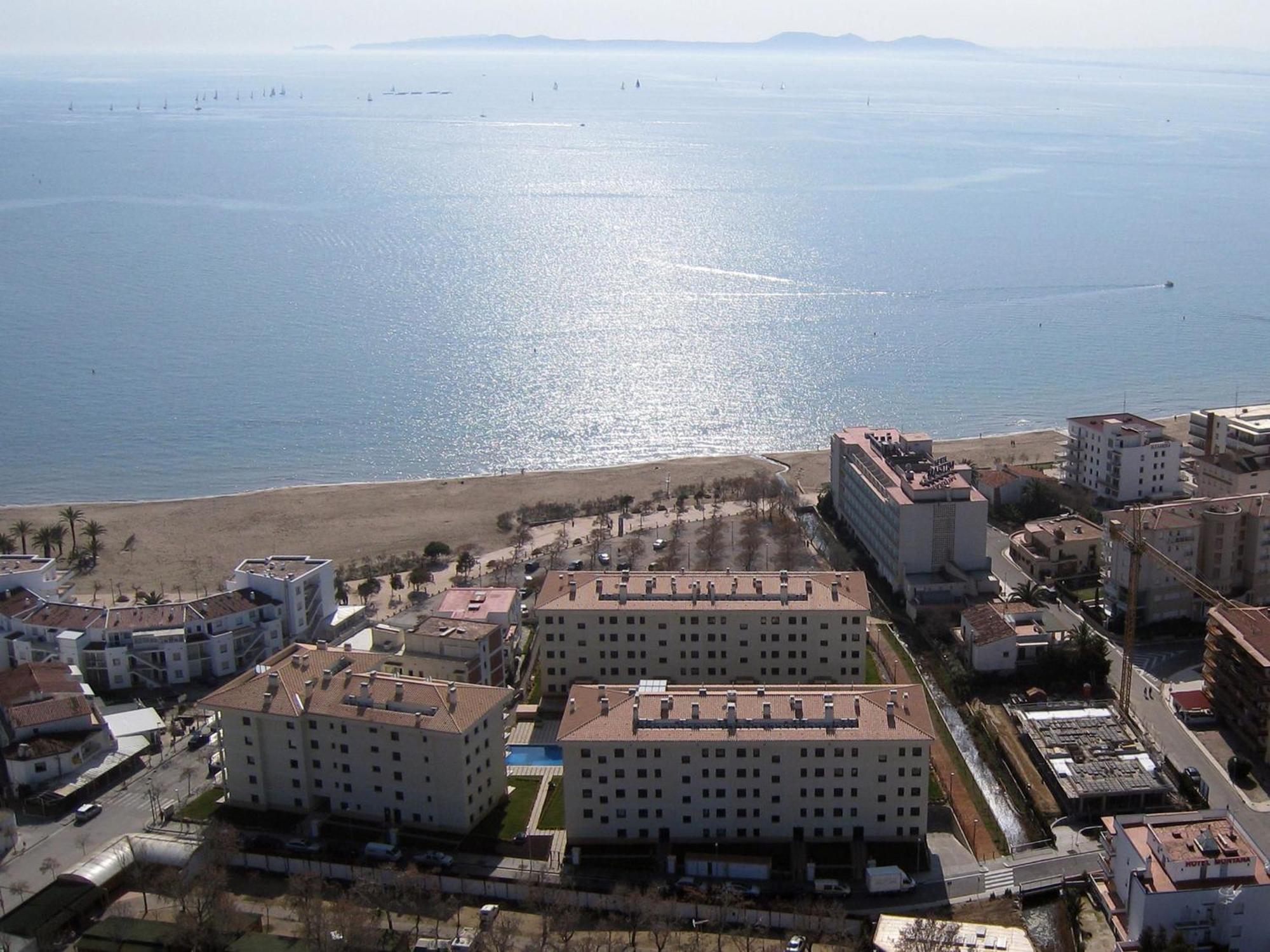 Frente A La Playa De Roses, Piscina, Terraza, Ac, Parking, 6 Pers, Ideal Familias - Es-258-13 Rosas