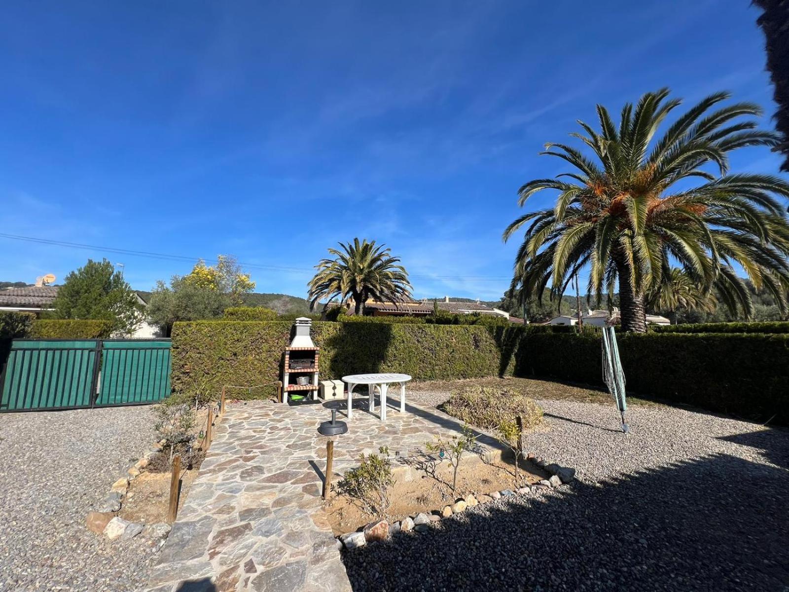 Holiday home Palmeres 6 *
