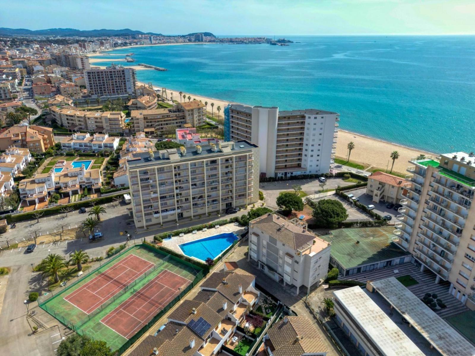 Con Piscina Junto A La Playa Apartamento