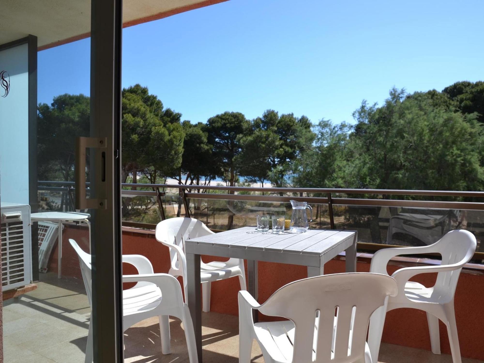 En Primera Linea De Playa Con Piscina Y Terraza - - Es-323-26 *