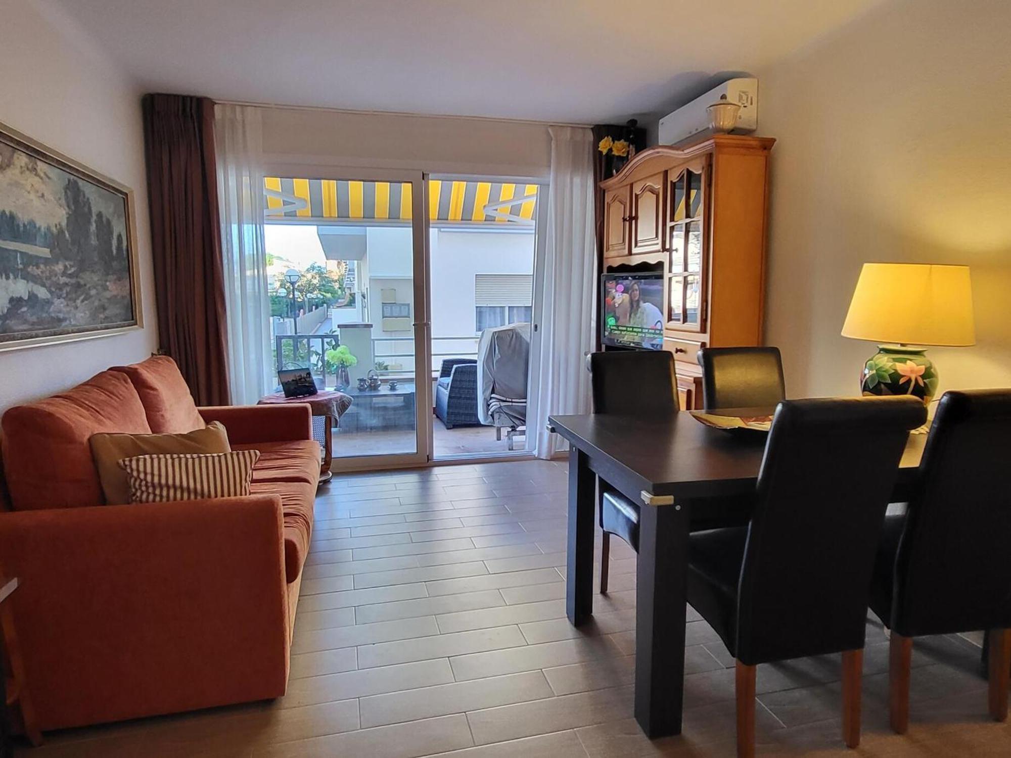 En Planta Baja Con Piscina, A 600m De Playa Y Centro En - Es-323-39 * L'Estartit