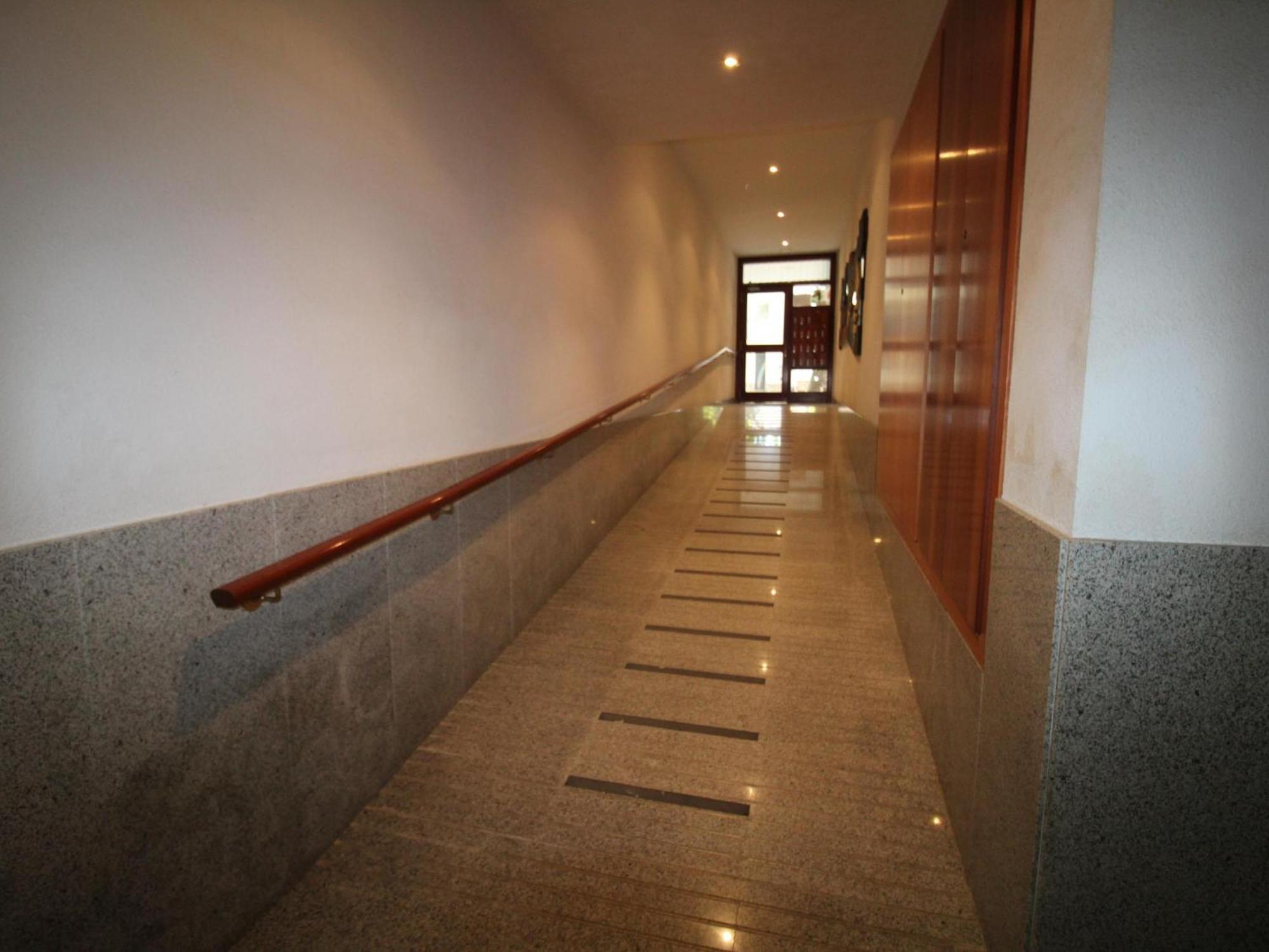 Apartamento Acogedor Apto A 100m De La Playa Del Port, Con Garaje Y Vistas A La Montana - Es-228-2 *