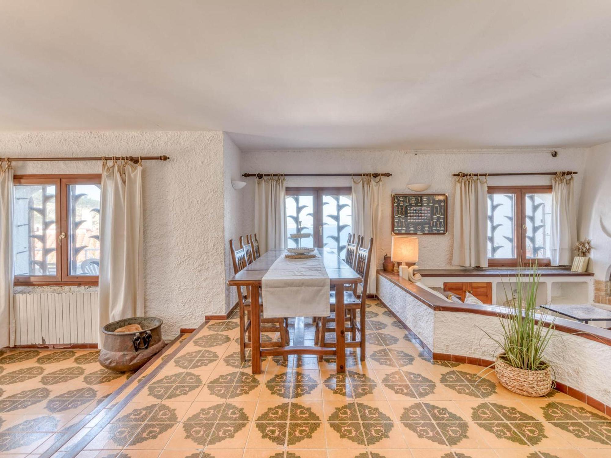 Apartamento Apto Con Vista Al Mar: Piscina, Barbacoa, Wifi Y Parking En Montgo, L'escala - Es-89-126 *