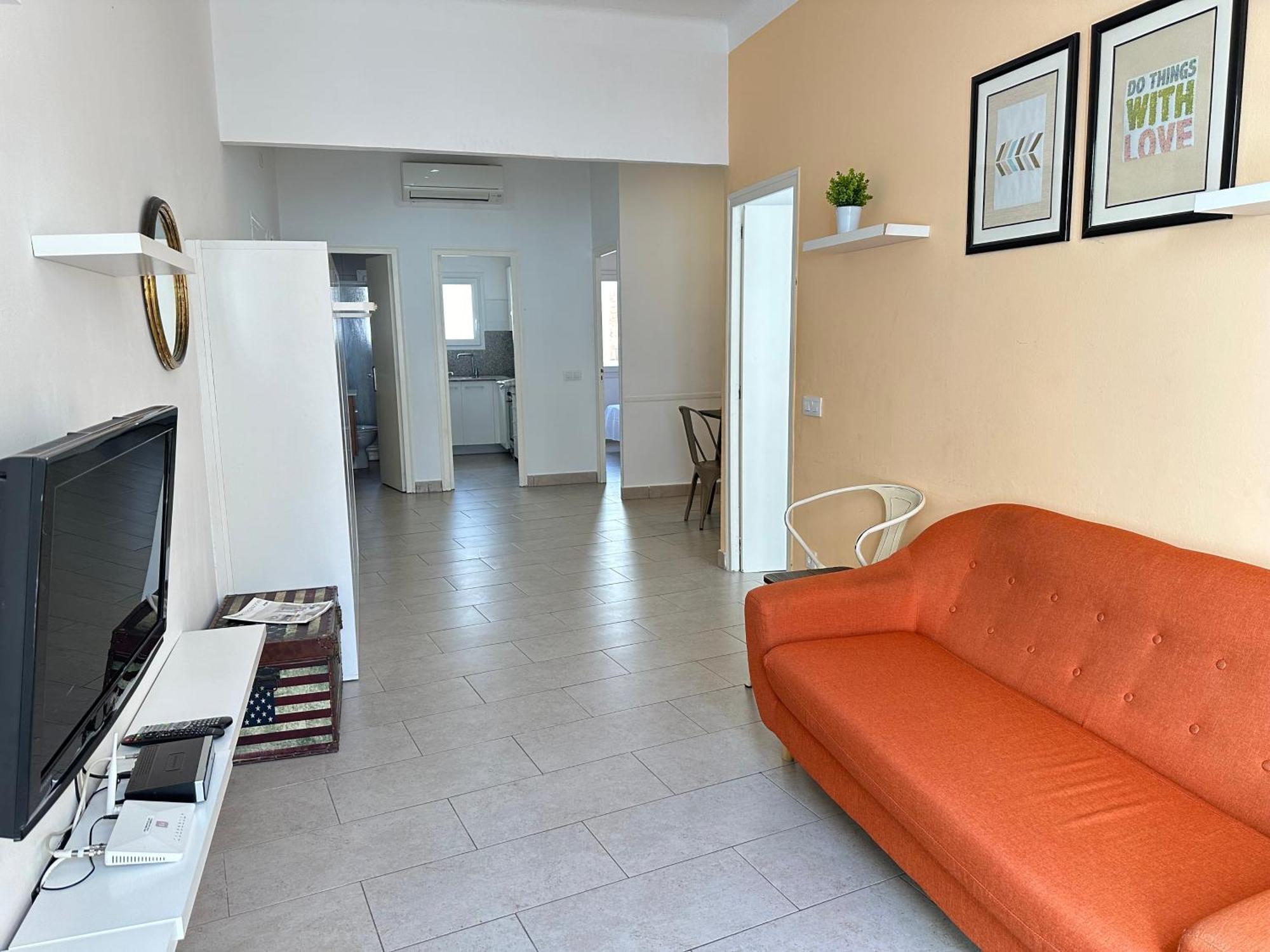 Agi Joan Badosa Apartment Roses