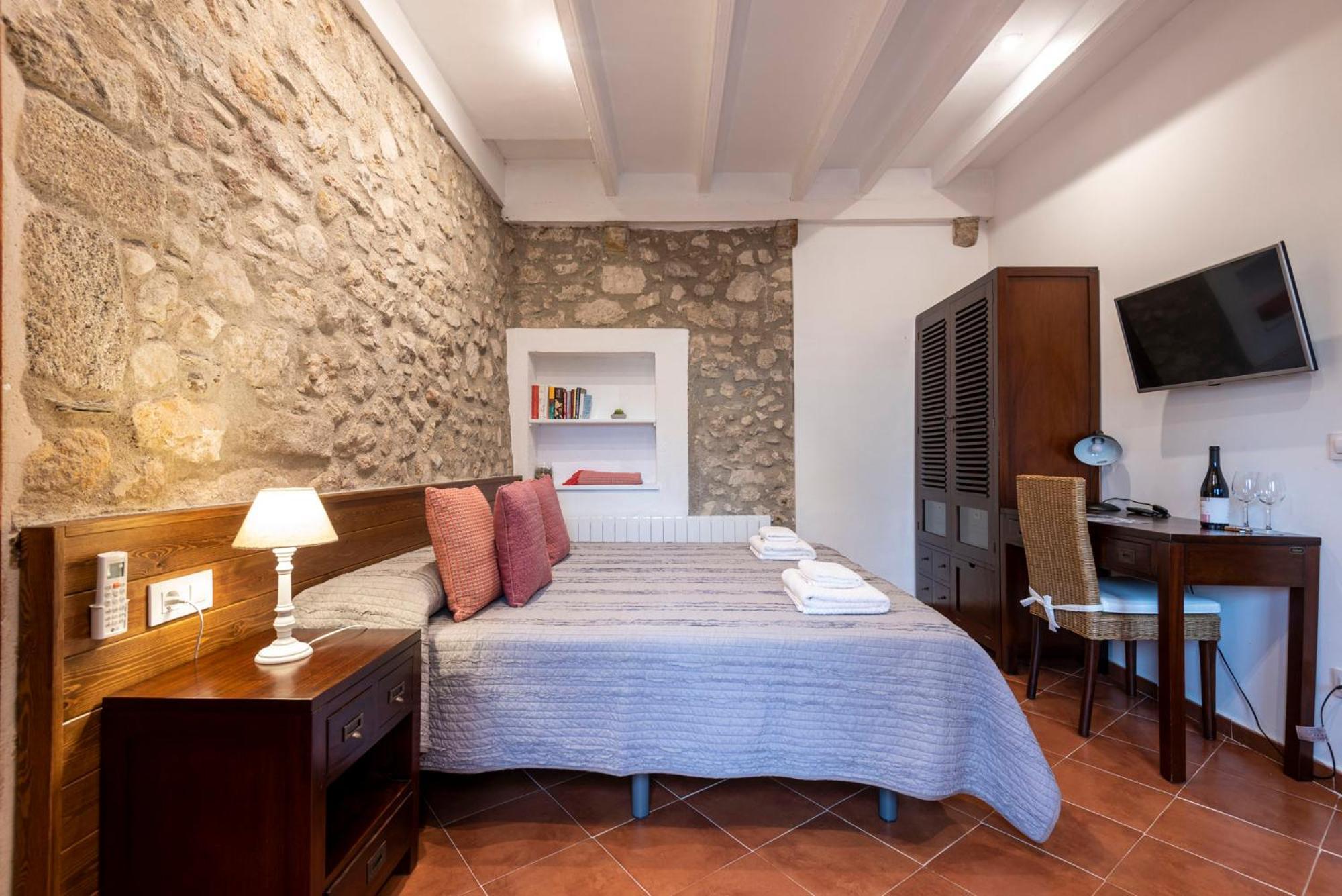 Xicu Hotel