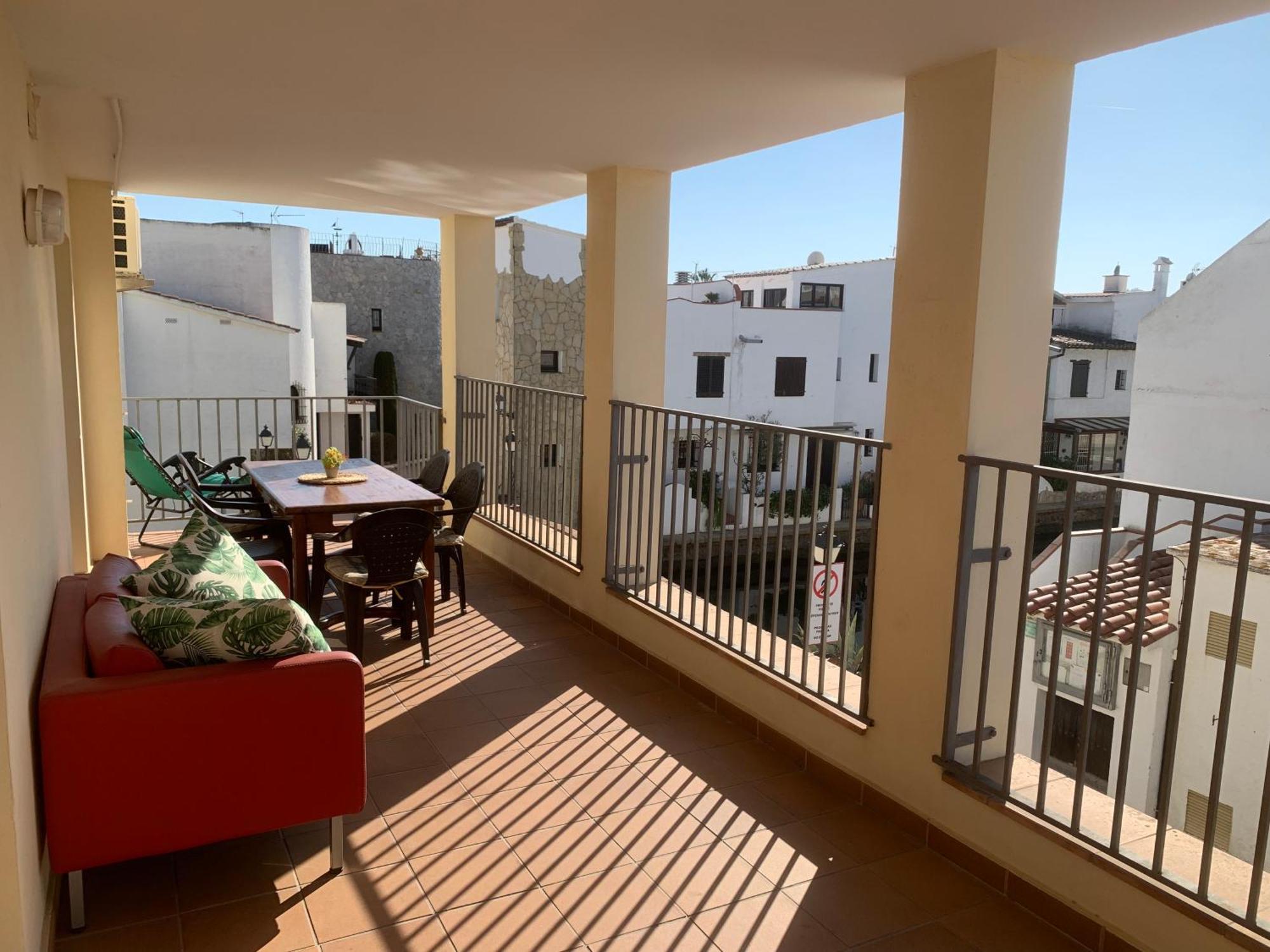 Waterside - Two Bedroom Ampuriabrava
