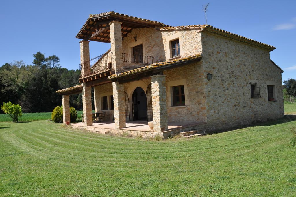 Mas Saris Peratallada