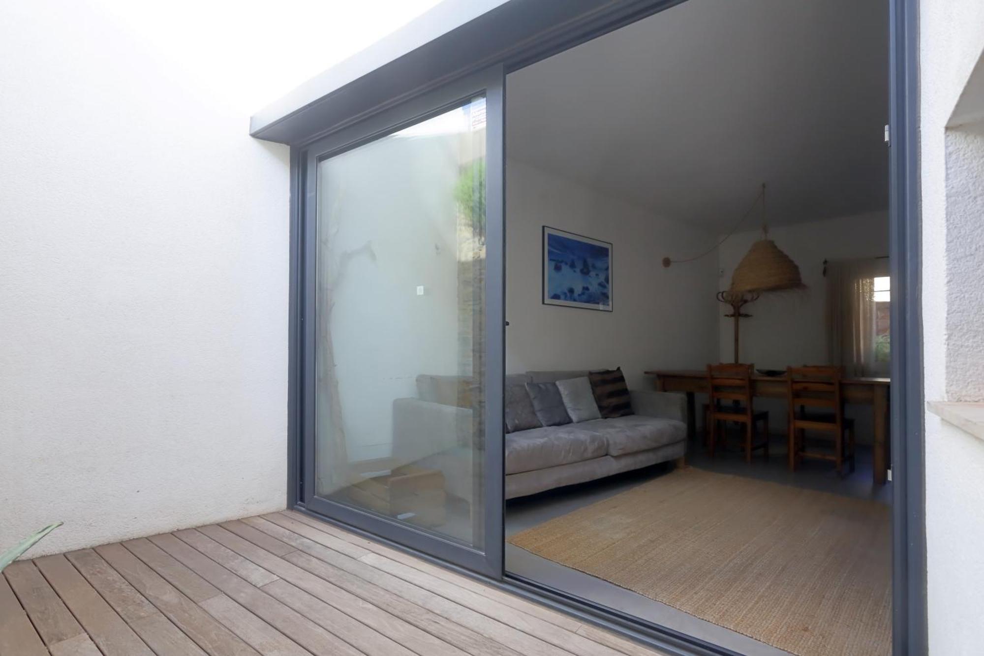 Casa Moderna Y Confortable En El Corazon Del Emporda Colomes