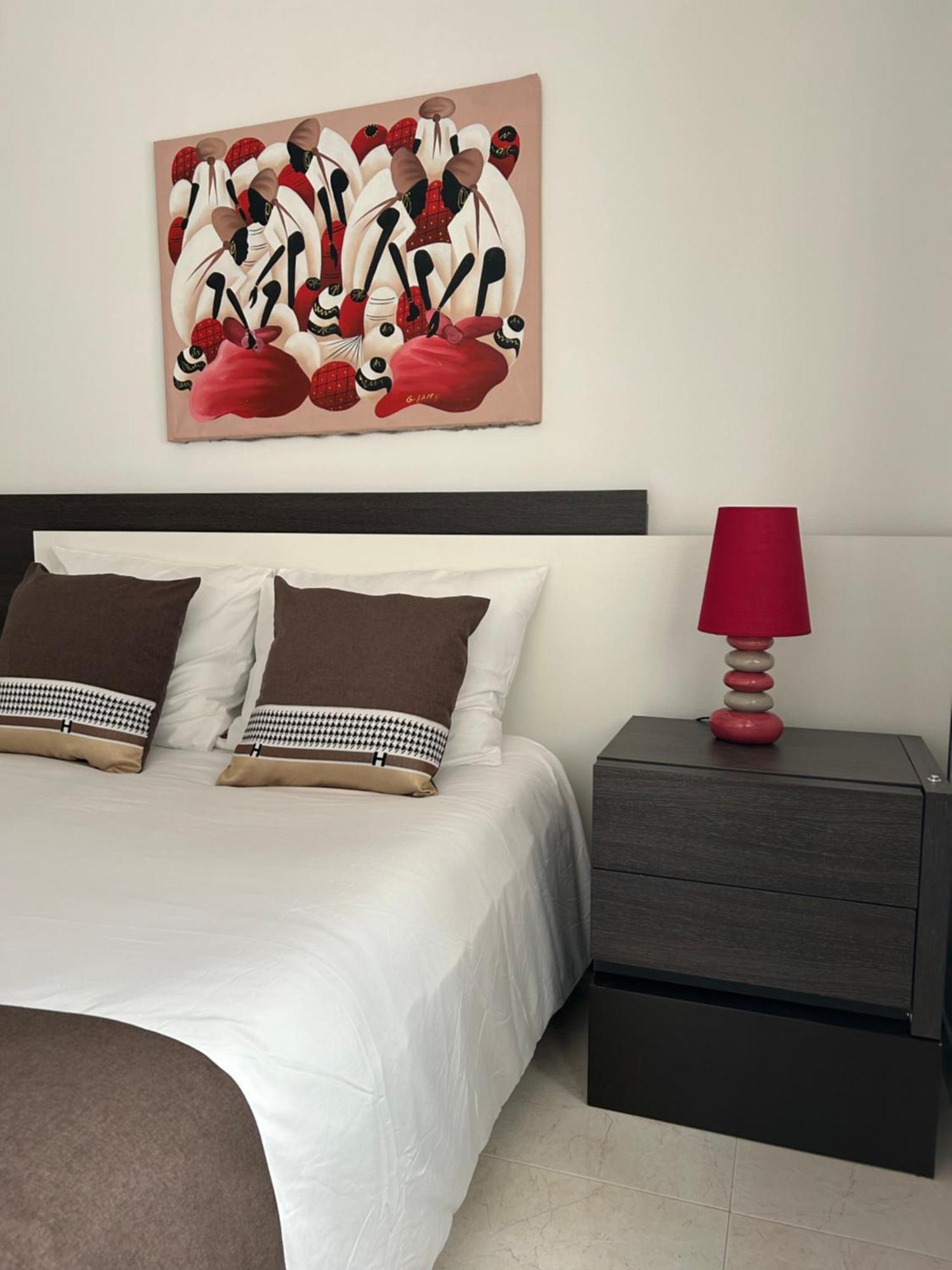 Apartment Duplex Avec Terrasse Magnifique Jacuzzi Vue Roses