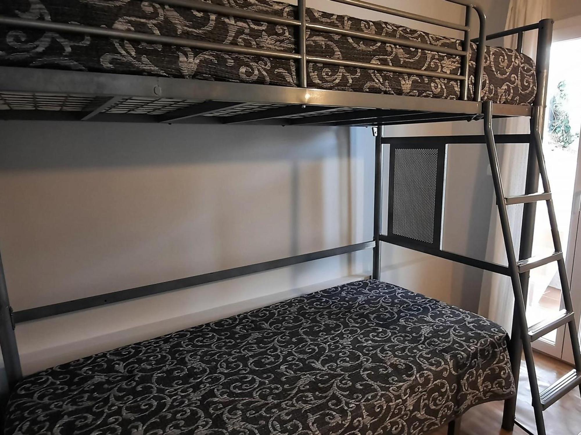 Amplio En Planta Baja Con Terraza Y Jardin, Cerca De La Playa Carboneras, - Es-170-1 Llançà
