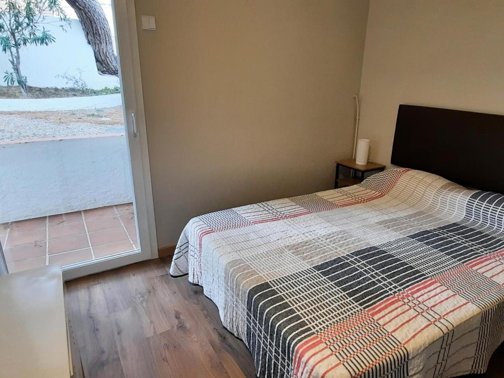 Apartamento Amplio En Planta Baja Con Terraza Y Jardin, Cerca De La Playa Carboneras, - Es-170-1 *