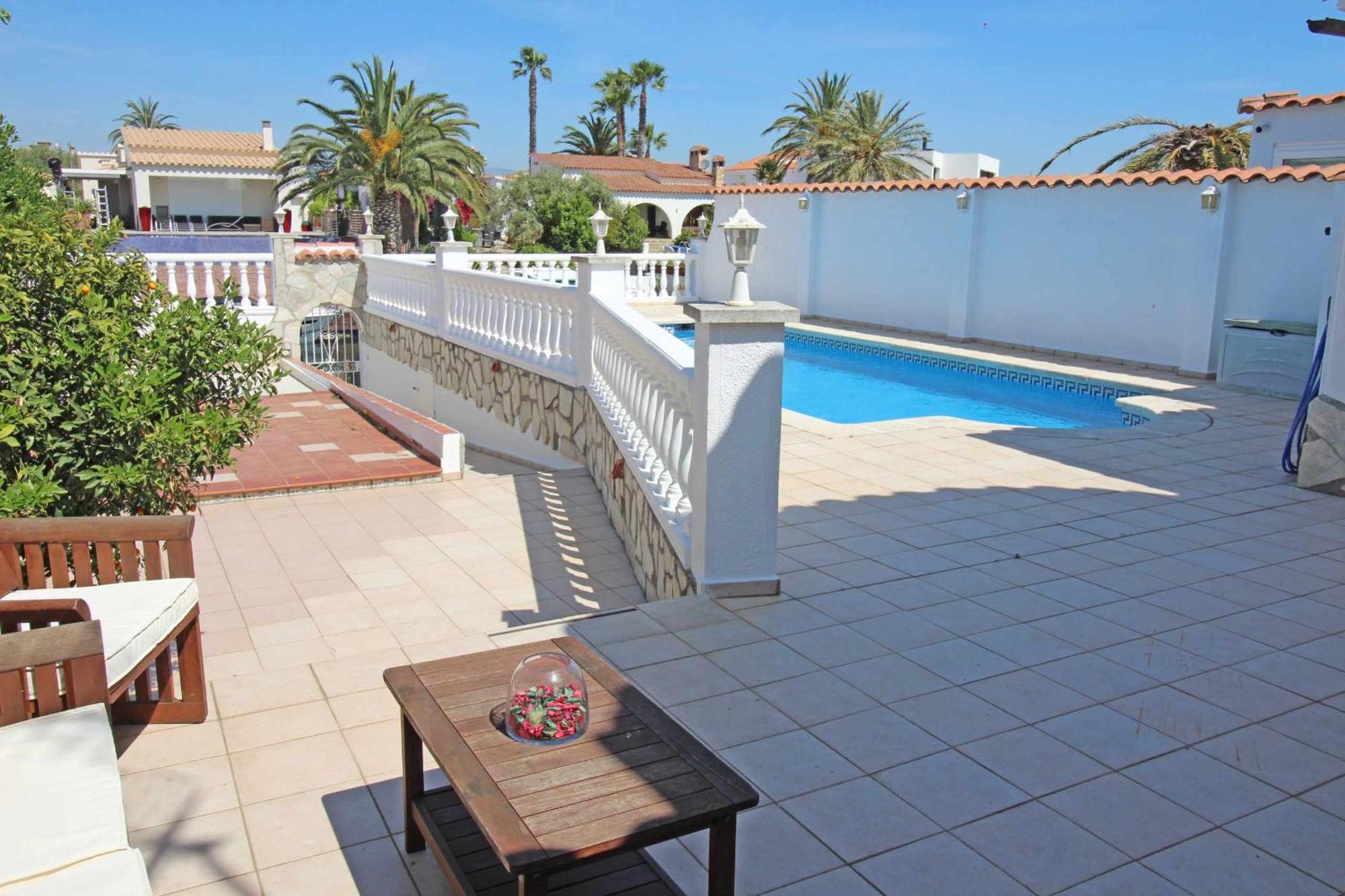 Jouvacations Noguera Holiday home *