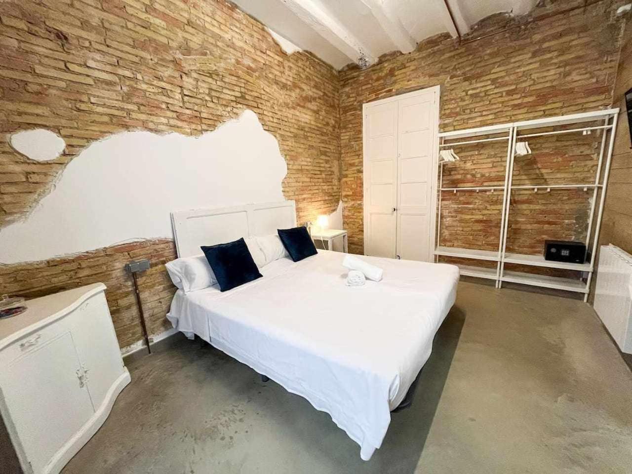 Aptw Pool In Heart Of Old Town Girona