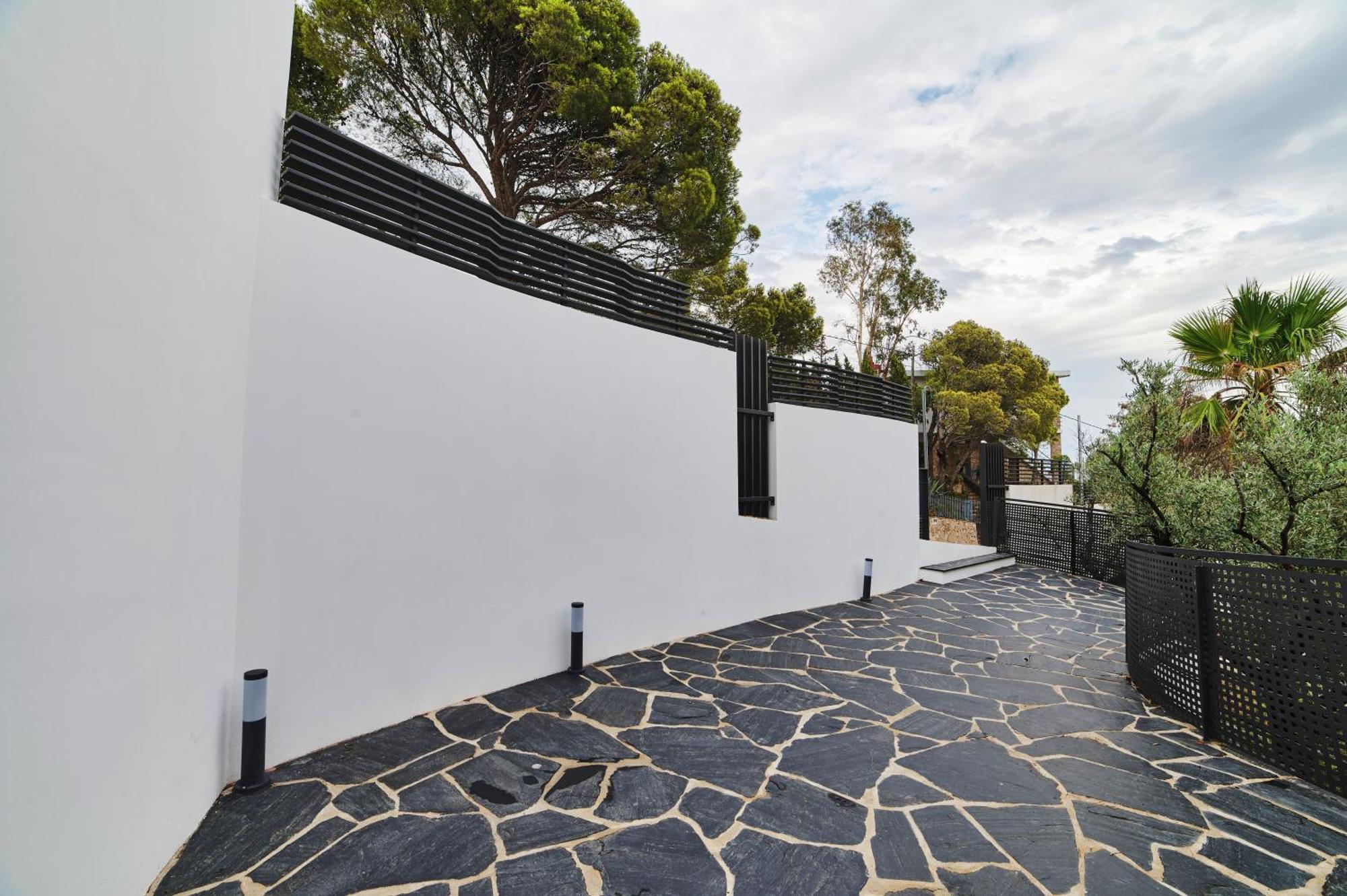 Moderna Welcs Emp-097- Con Piscina