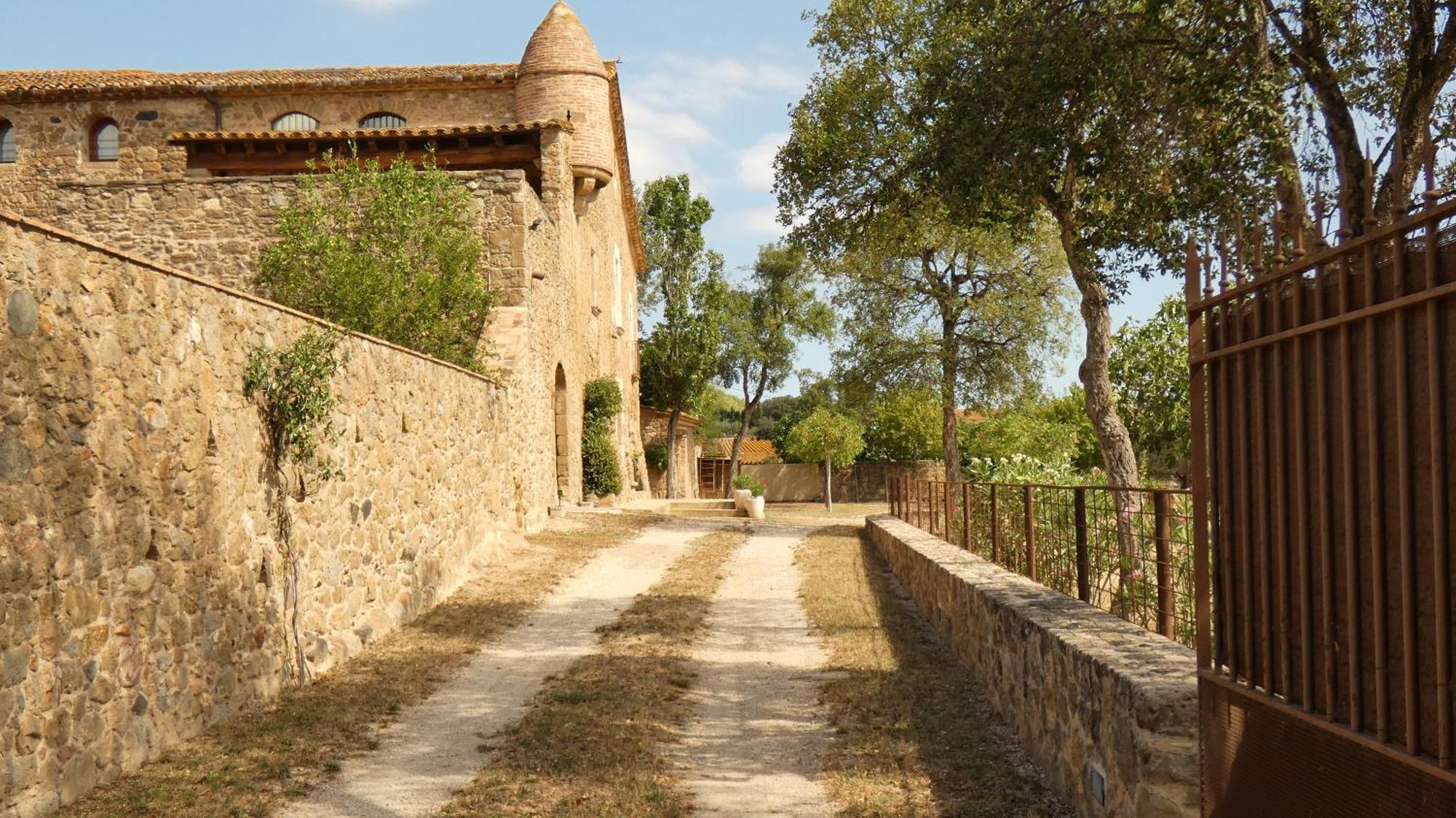 Mas Soles - Compartida En Parlavà - Girona Villa