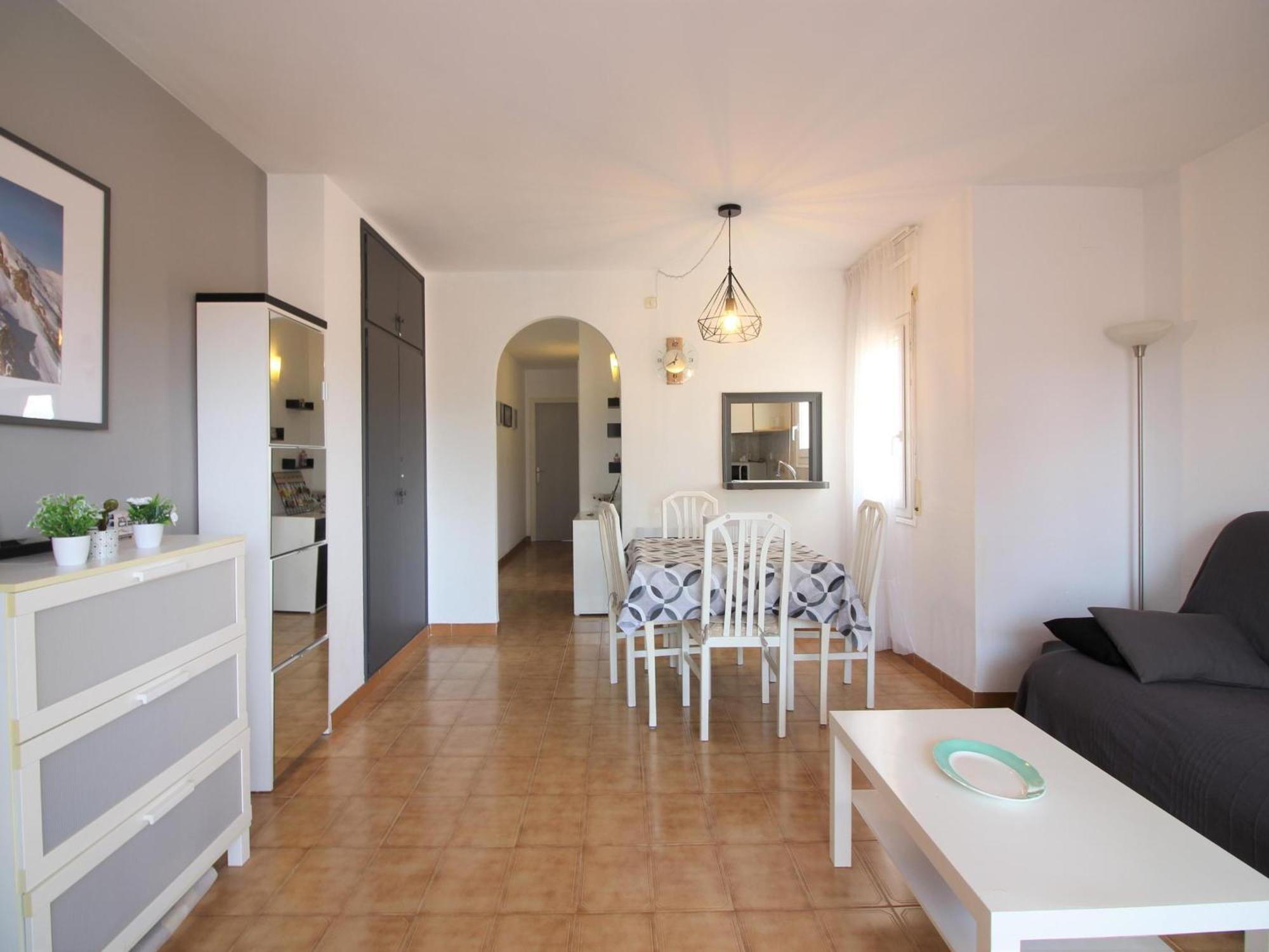Apartamento Acogedor Cerca De La Playa En Santa Margarita Con A/c, Terraza Y Parking - Es-228-120 *