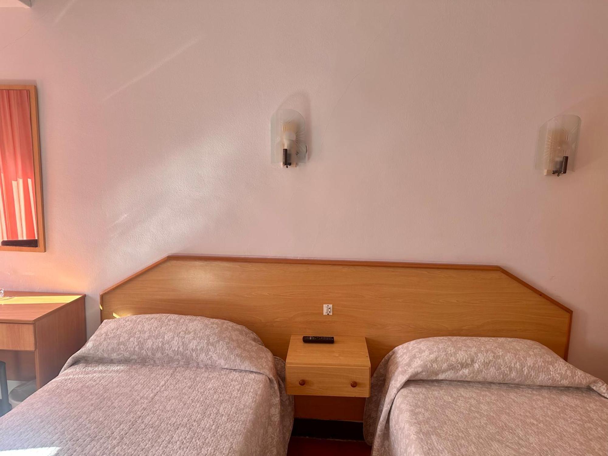 Fonda Can Setmanes Guest house 2*
