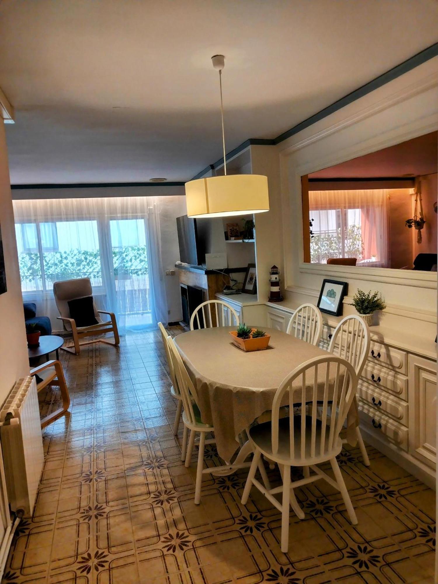 Spacious Family Flat Centrally Located. Palamós