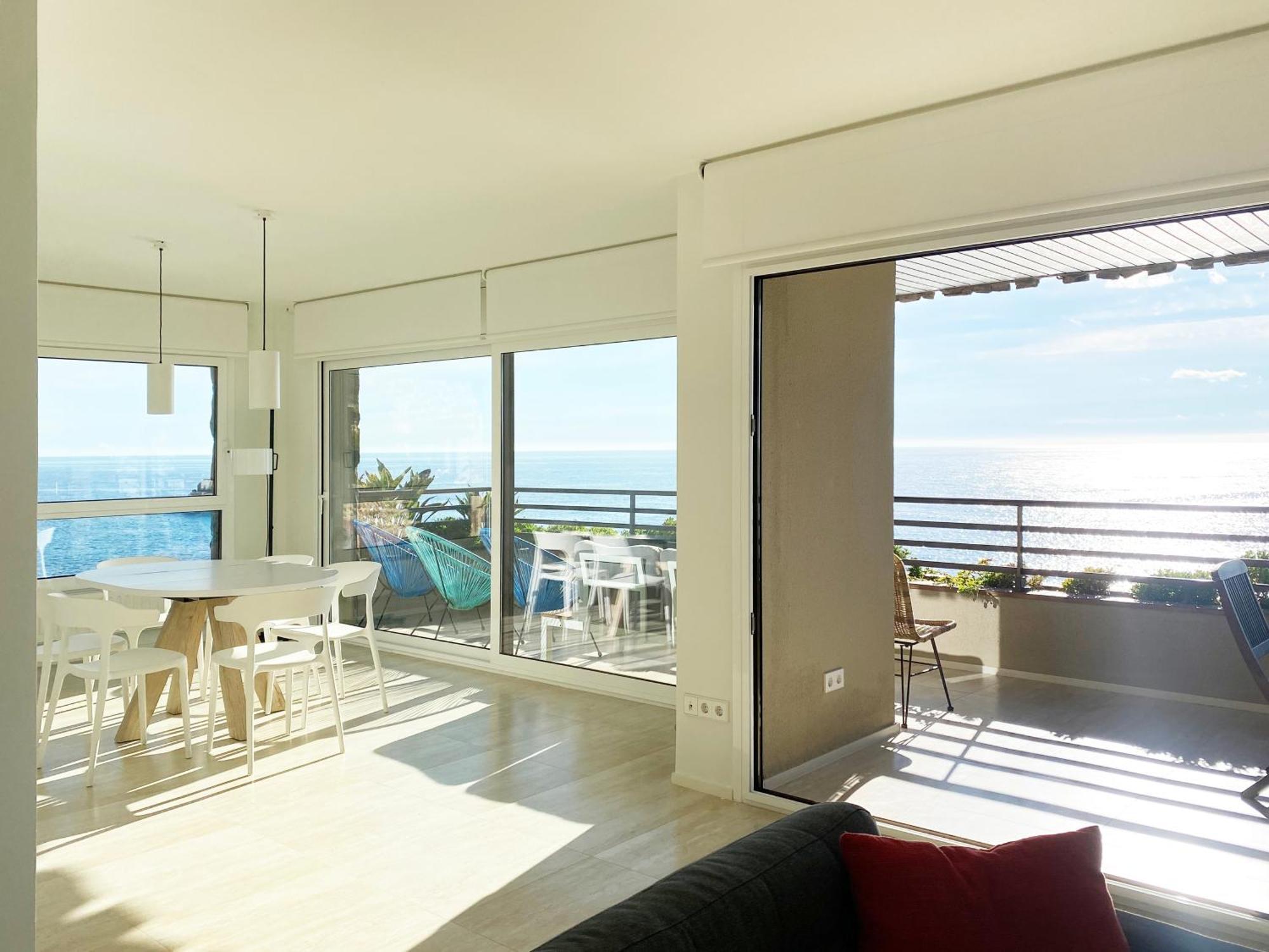 Magnificent At The Sea Front Of Apartamento Tossa de Mar
