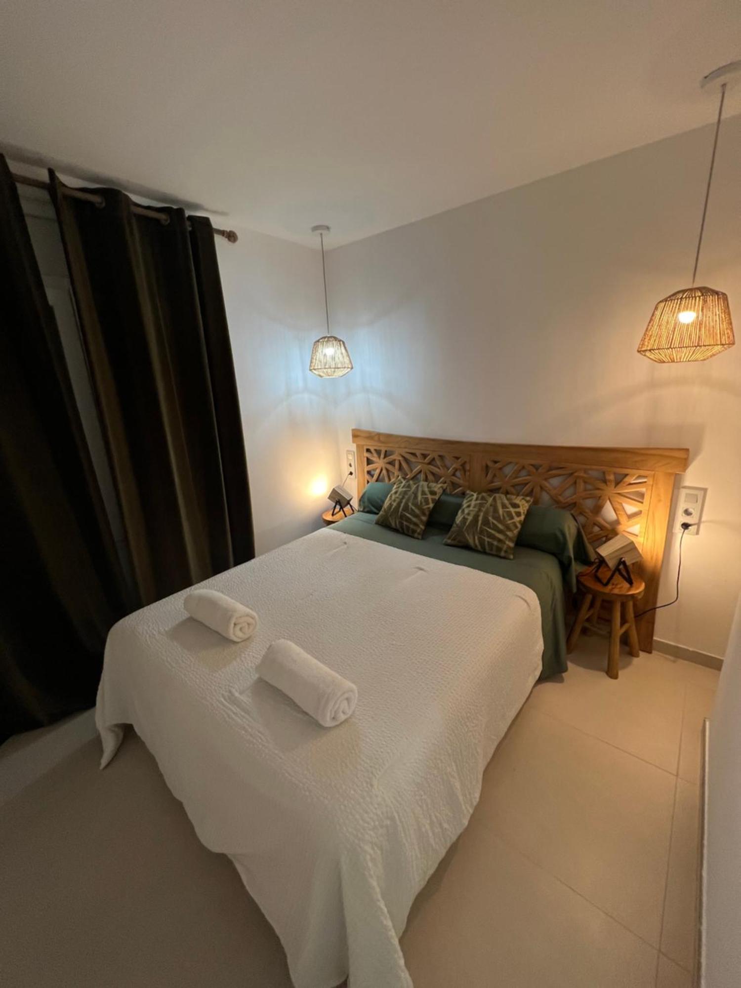Apartahotel Almadrava Paradise Et Eden Rosas