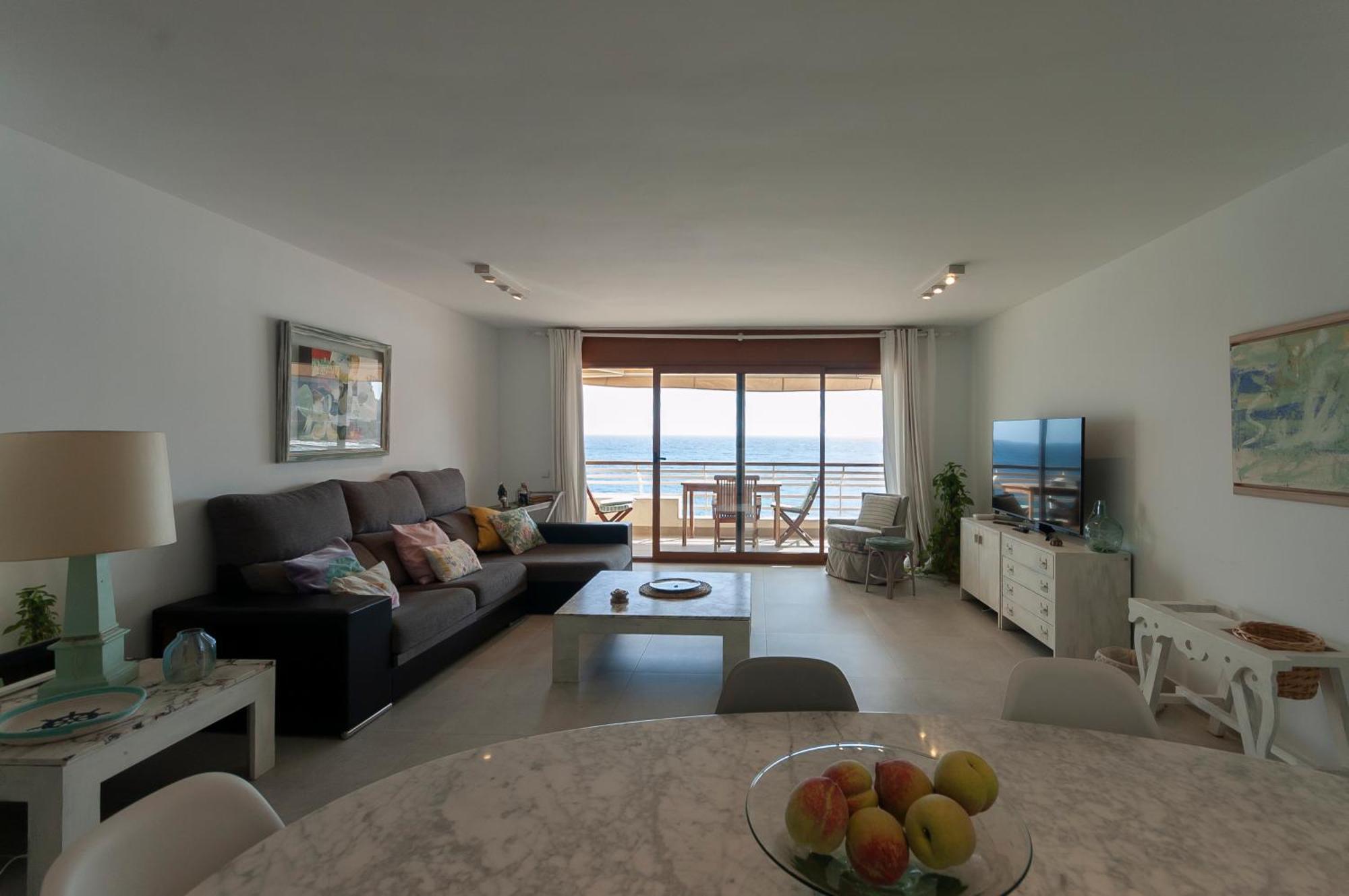 Lets Holidays Tropicana Sea Views 4 Apartment Tossa de Mar