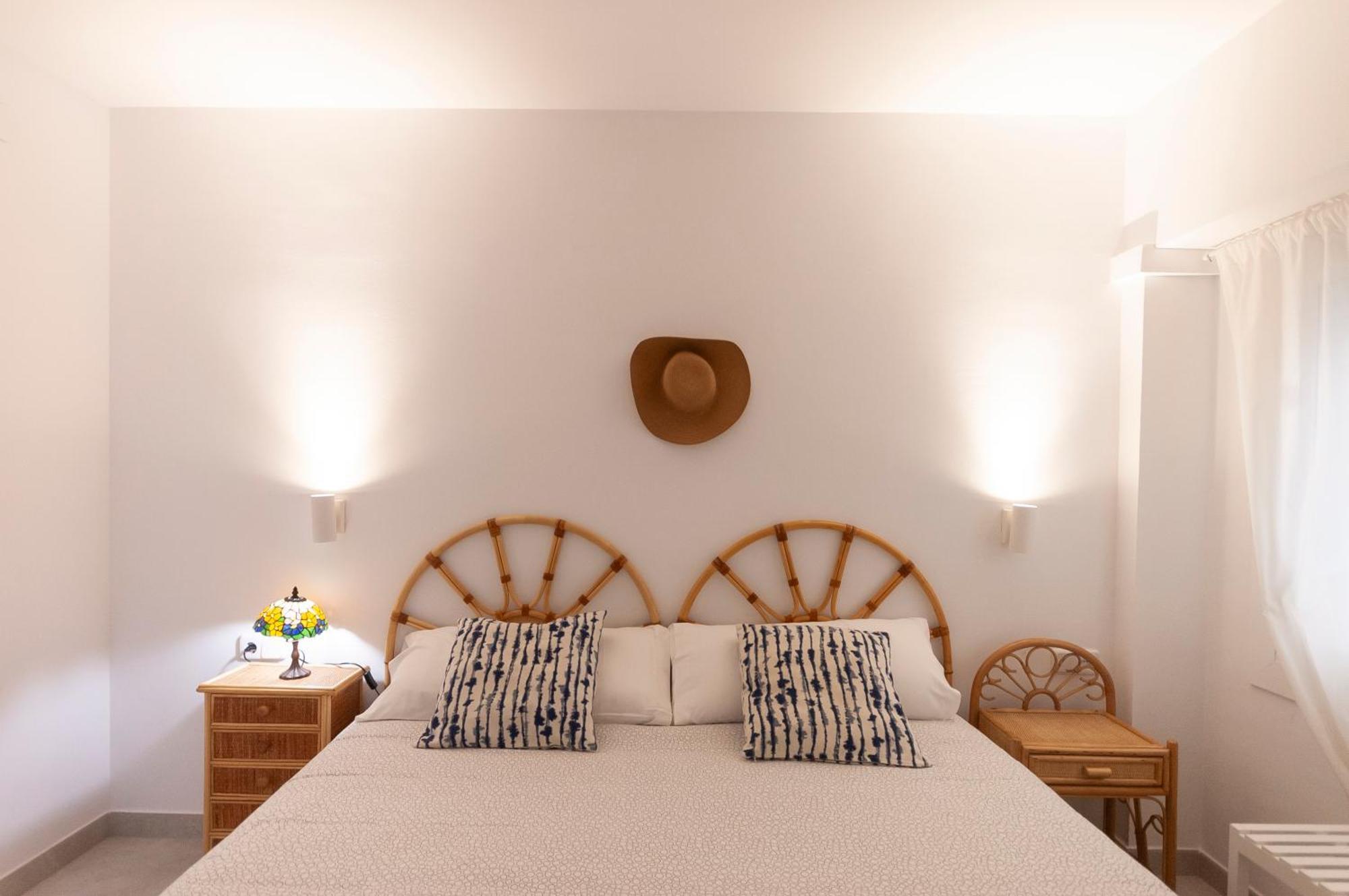 Apartment Lets Holidays Tropicana Sea Views 4