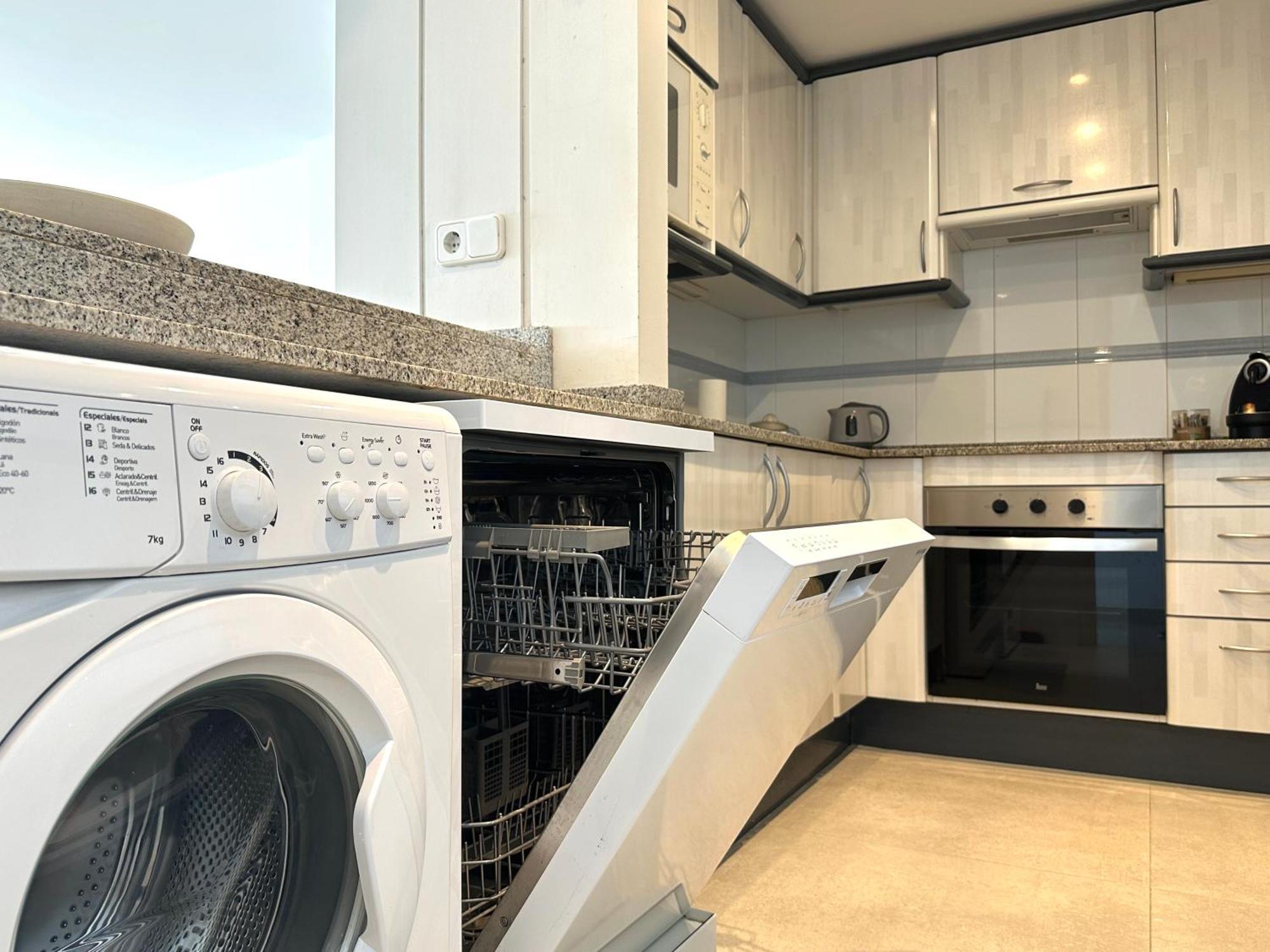 Apartment Lets Holidays Tropicana Sea Views 4 *